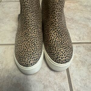 Universal Thread Animal Print Sneakers
